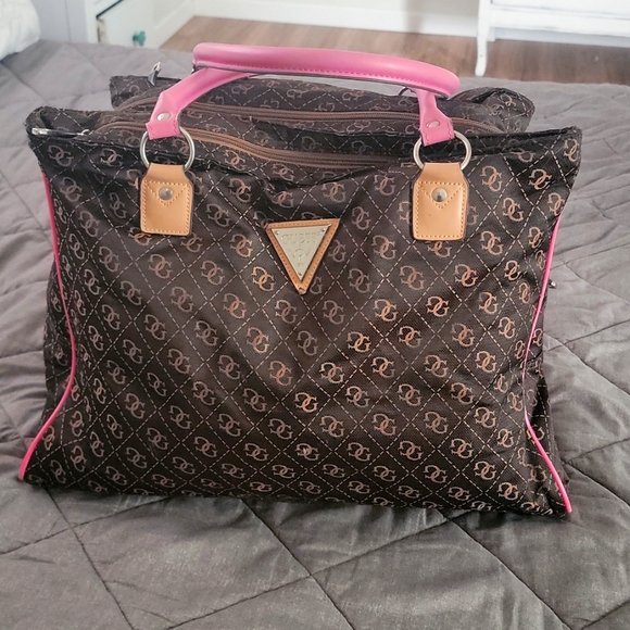 Guess Handbags - Guess travel bag excellent condition